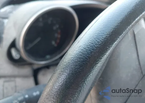 2011 Mazda Mazda3 I Sport из США, поврежденный, VIN JM1BL1UF4B1460912